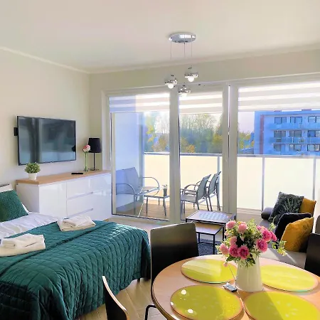 Апартаменти Baltic Comfort - Free Swimming Pool, Saunas & Fitness - Kasprowicza 20 Колобжег